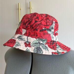 GANNI Rose Bucket Hat 100% Recycled Polyester